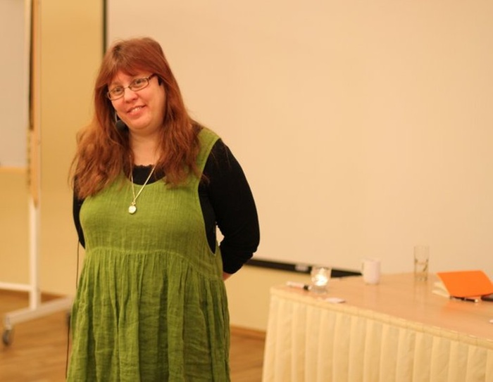 Arnhild Lauveng